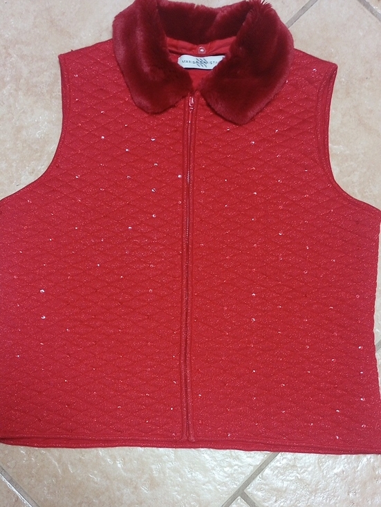 Marisa Christina Jackets & Blazers - Marisa Christina Red Quilted Vest with Faux Fur Collar